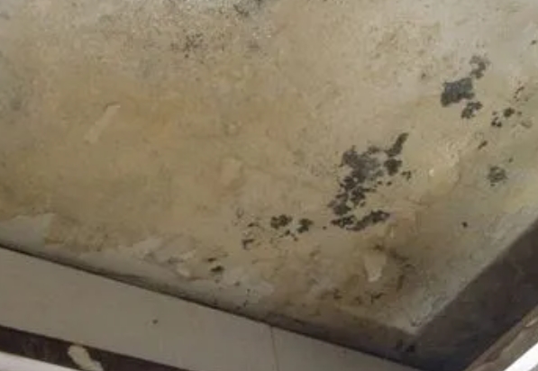 苏尼特左阳台漏水维修公司分享下苏尼特左卫生间渗水维修需要注意哪些问题。