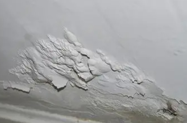 苏尼特左楼顶漏水维修公司分享下苏尼特左卫生间防水层的施工及细部处理。
